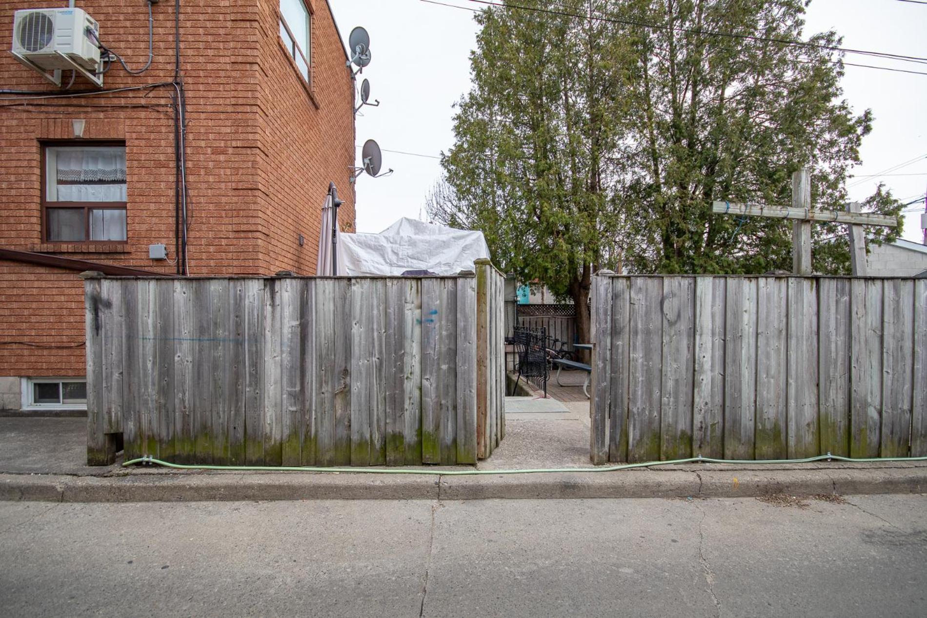 Cozy Home In Downtown Toronto! Exterior foto